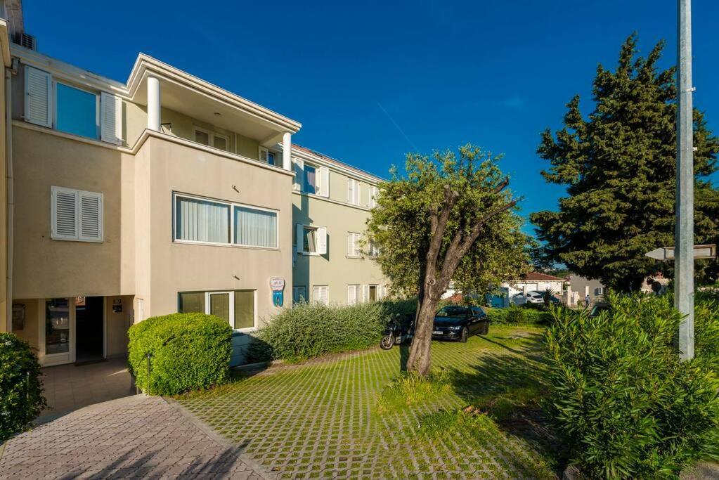 Apartment Kate With Free Parking ดูบรอฟนิก ภายนอก รูปภาพ
