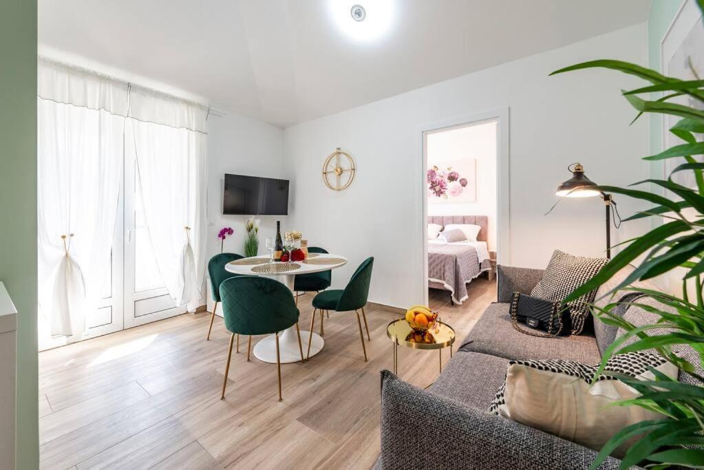 Apartment Kate With Free Parking ดูบรอฟนิก ภายนอก รูปภาพ