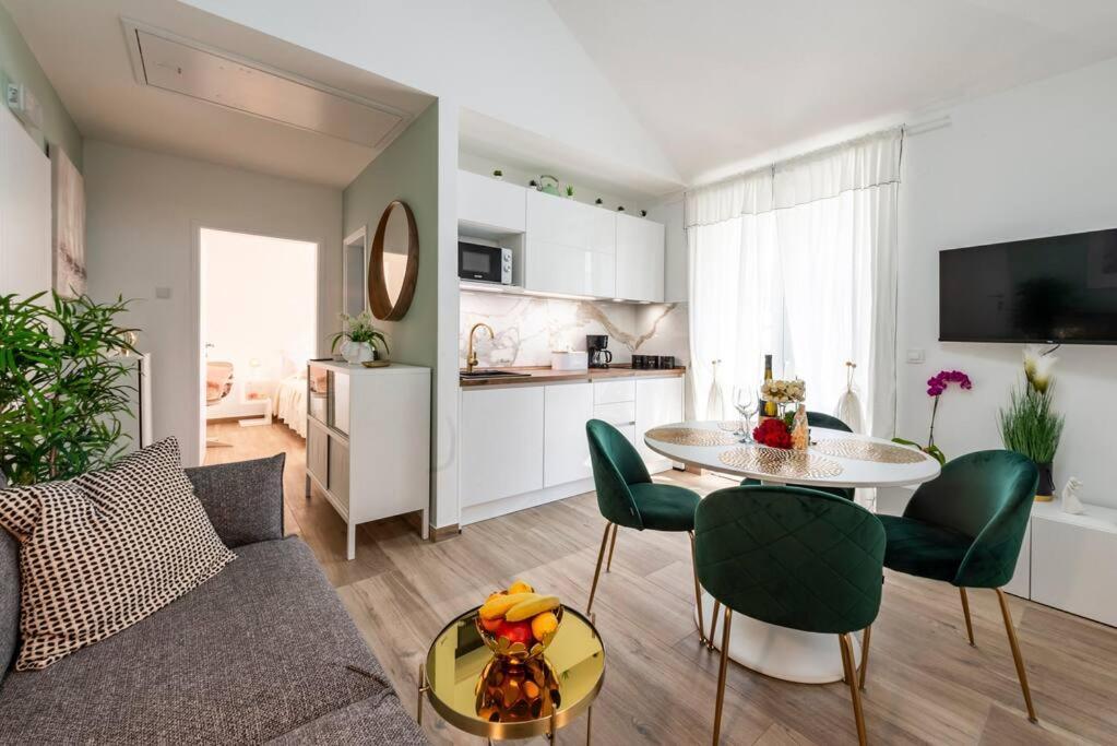 Apartment Kate With Free Parking ดูบรอฟนิก ภายนอก รูปภาพ