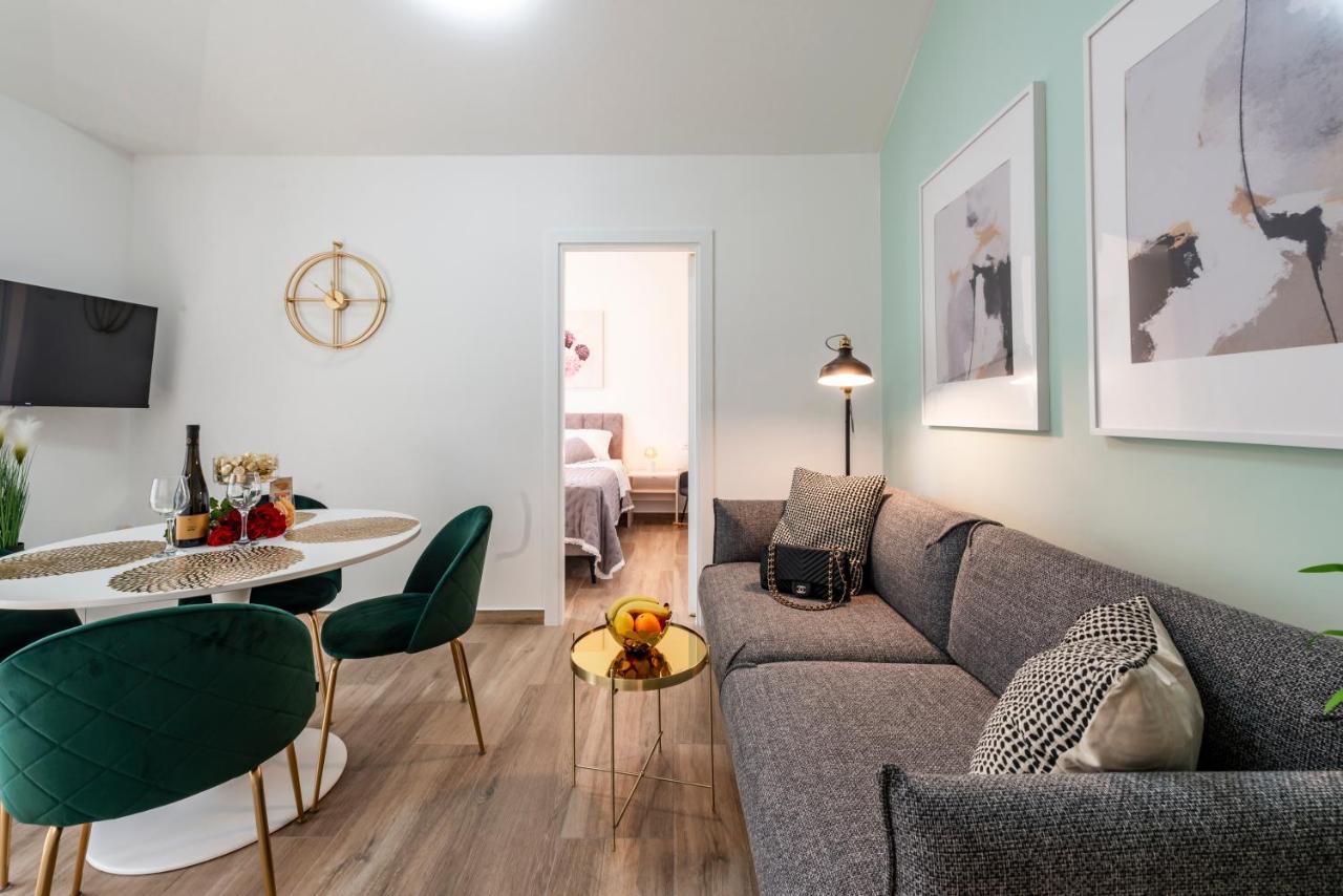 Apartment Kate With Free Parking ดูบรอฟนิก ภายนอก รูปภาพ